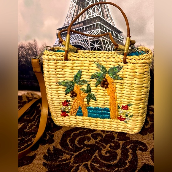EUC raffia embossed purse w/ tropical picture scene clean throughout zipper clos - Picture 1 of 3
